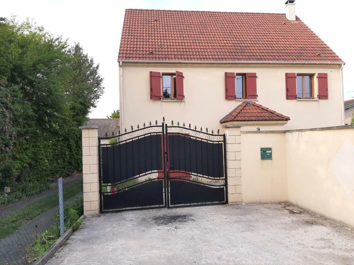 Maison Cheptainville Avec Terrasse Sur Verdure Esterno foto