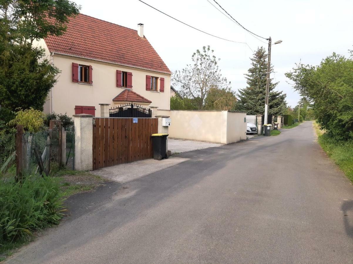 Maison Cheptainville Avec Terrasse Sur Verdure Esterno foto
